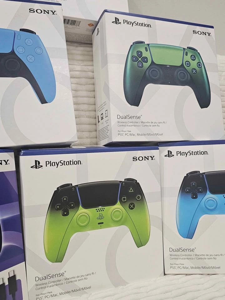 New Sealed Sony PS5 DualSense Controllers - Multiple Colours - photo 5
