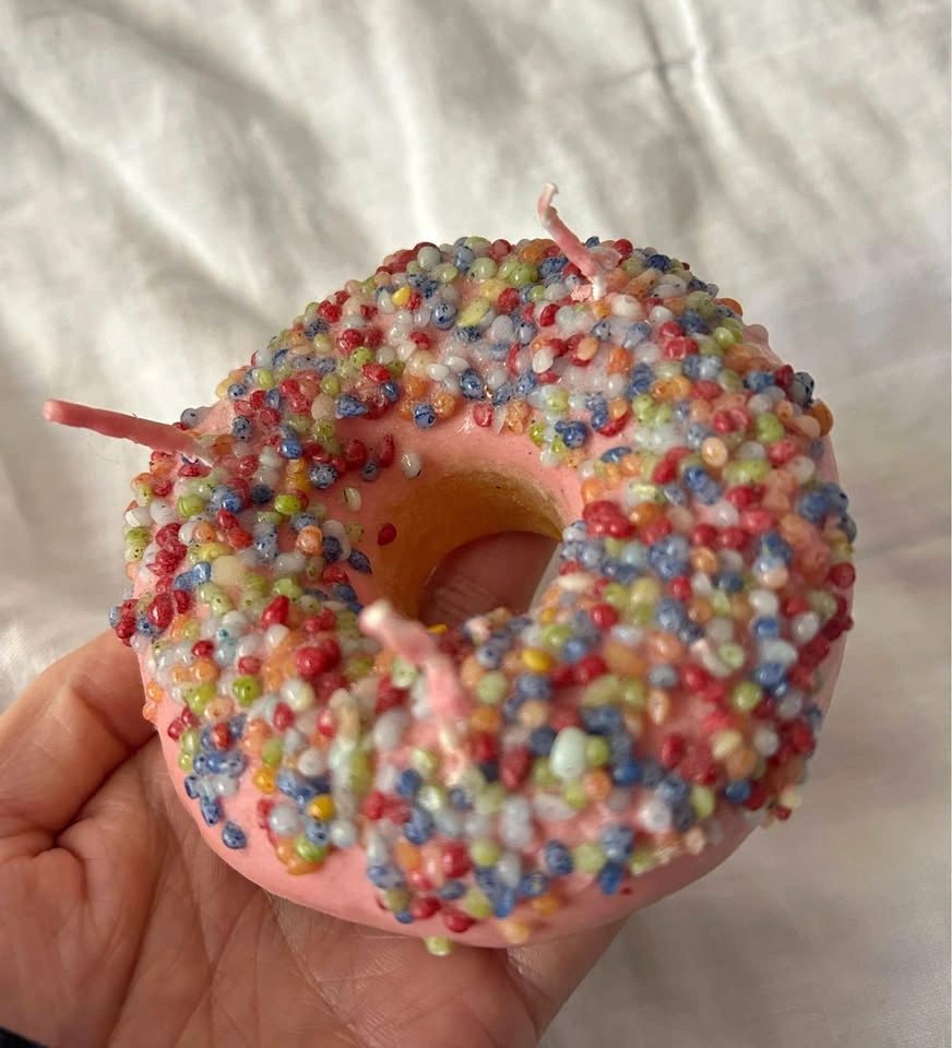 very cute donut candle