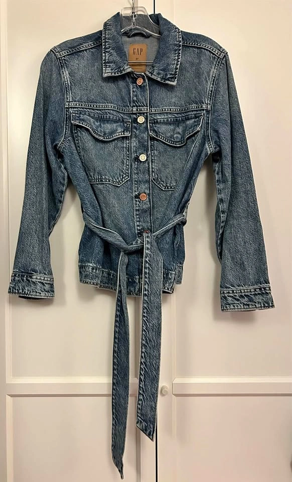 Gap denim top / jacket (petite medium)