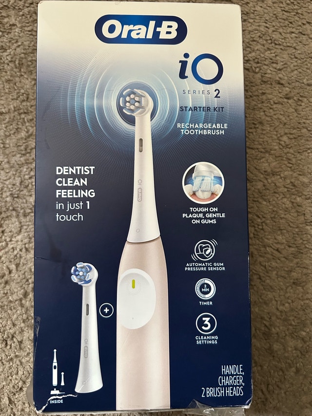 Oral-B iO Series 2 Rechargeable Toothbrush Starter Kit