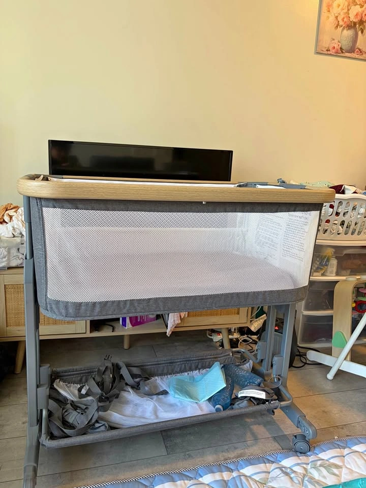Maydolly Bedside Sleeper Bassinet