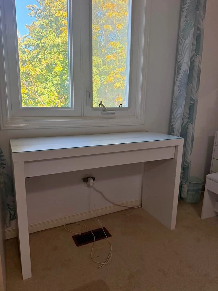 IKEA MALM Dressing Table / Desk – White – 120 cm