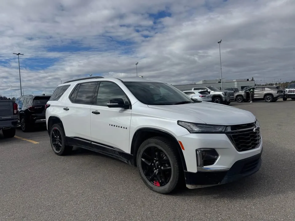2023 Chevrolet traverse premier thumbnail