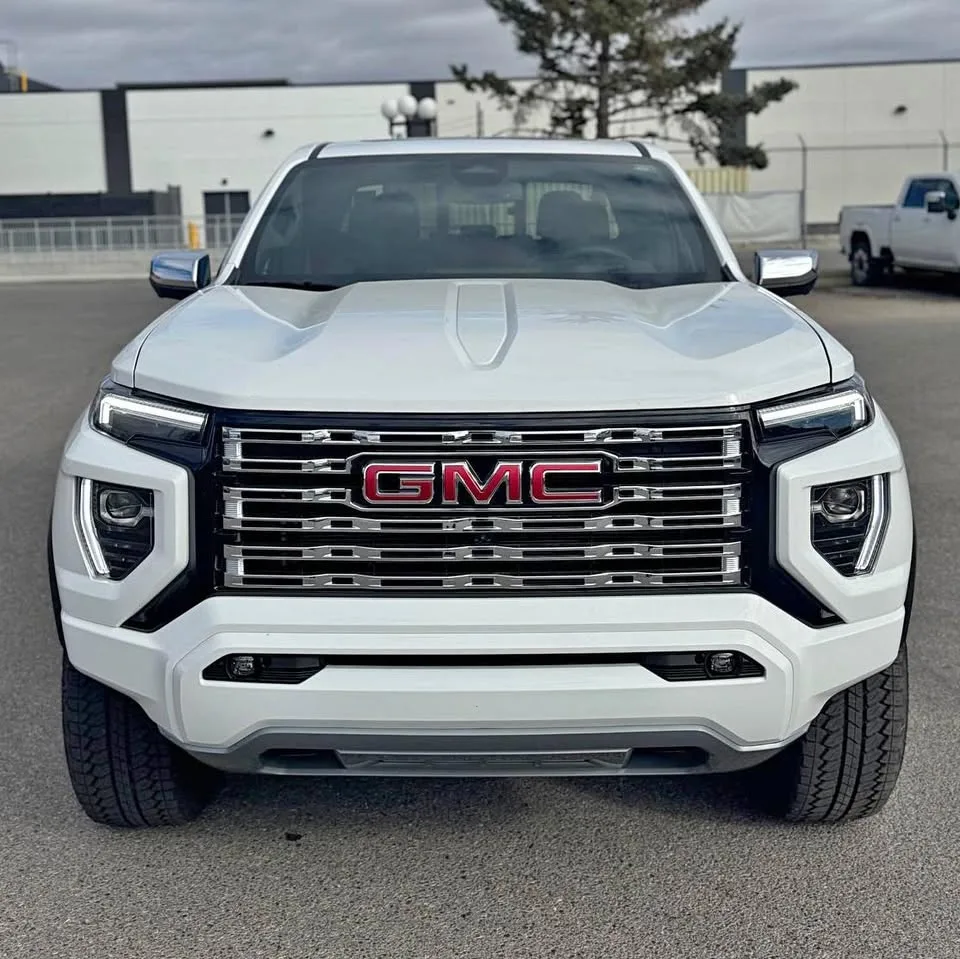 2025 GMC canyon denali thumbnail