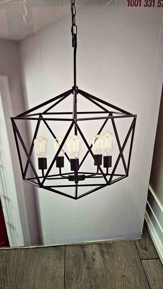 5 Light pendant/Chandelier