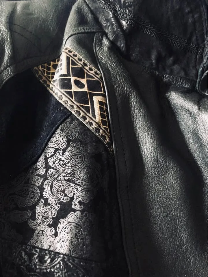 Designer Women’s Leather Jacket image indicator(6)