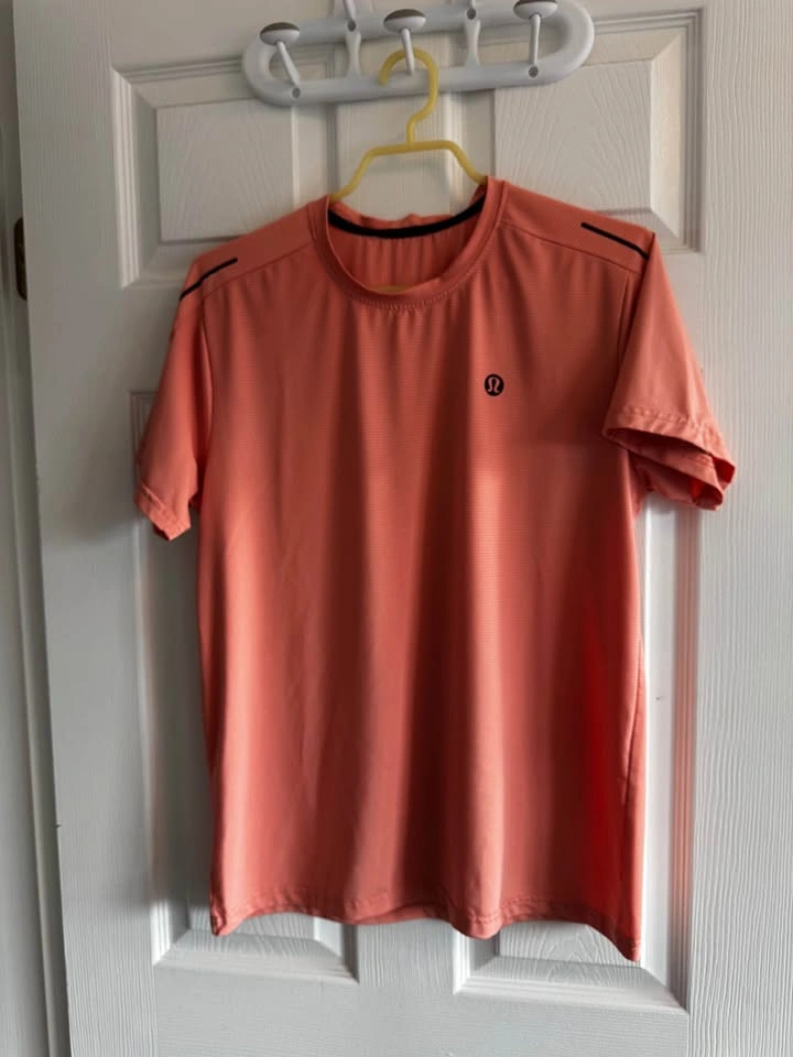 Lulu Workout Training Shirts x3 - Men’s size M - photo 5