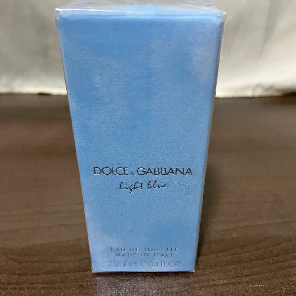 Dolce Gabbana Light Blue Purfume thumbnail