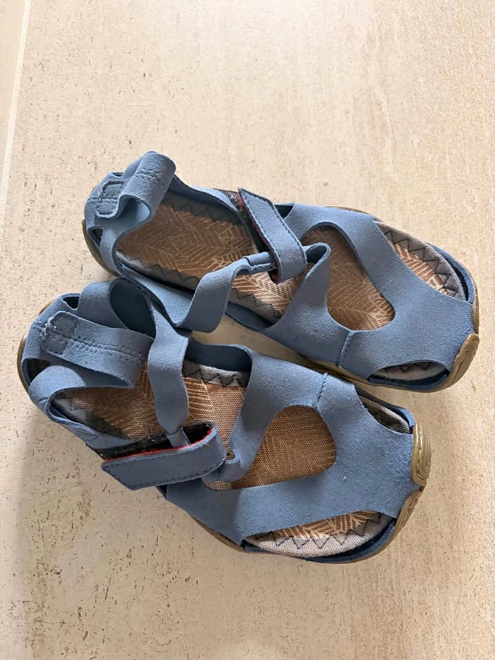 Wildling Feather barefoot sandals Size US 11.5