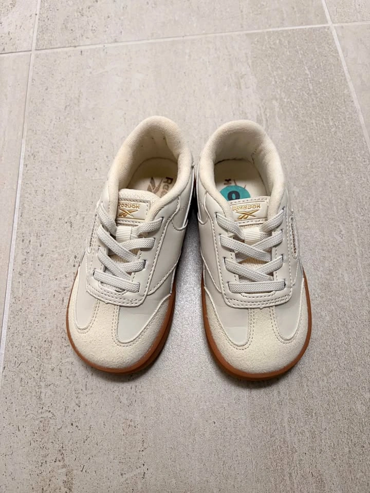 New Reebok shoes Size 8