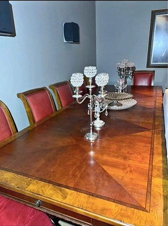 Ethan Allen Solid Wood Dining Table with 6 Chairs