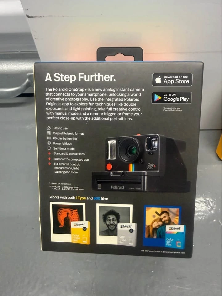 Polaroid OneStep+ i-Type Instant Camera + 3 Film Packs - photo 3
