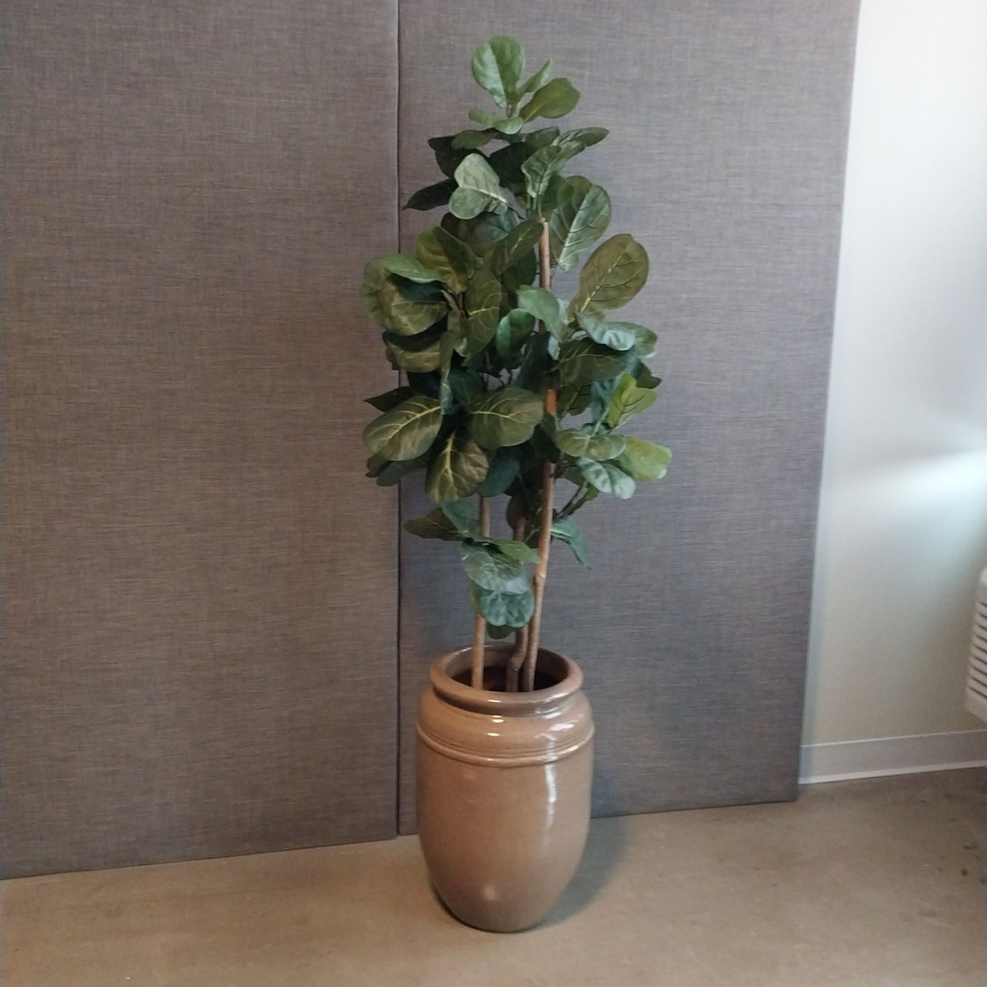 6-Foot Faux Fiddle Leaf Fig Tree + Ceramic Pot – Like New