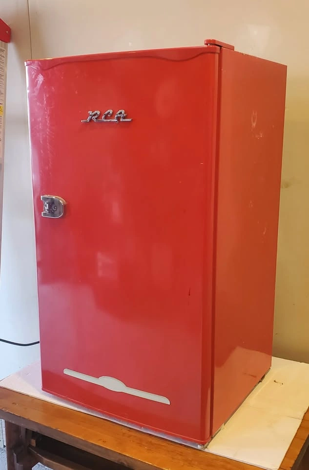 Retro Red RCA 3.2 cuft Mini Fridge w/ Freezer - photo 2