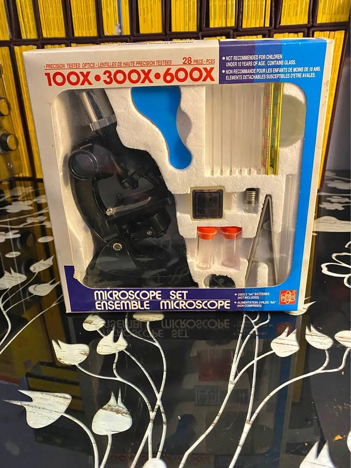 Edu-Toys 28-Piece Microscope Set 100X-600X