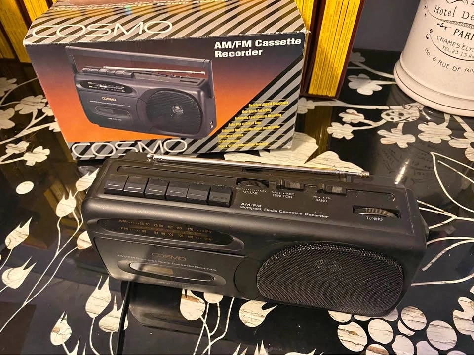 Cosmo A2702 AM/FM Cassette Recorder