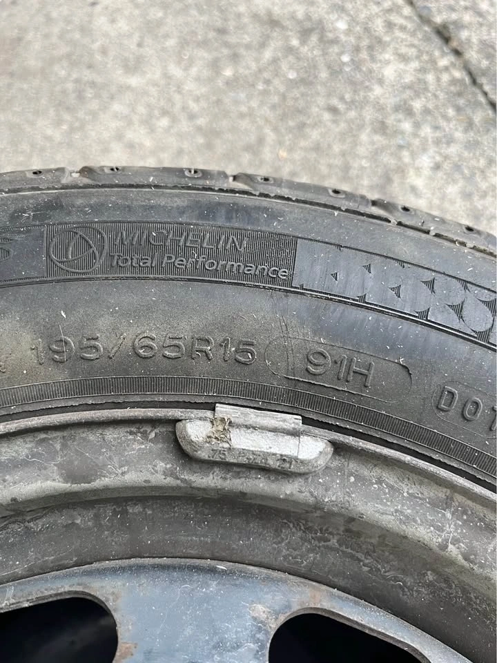 15” rims with old tires - photo 3