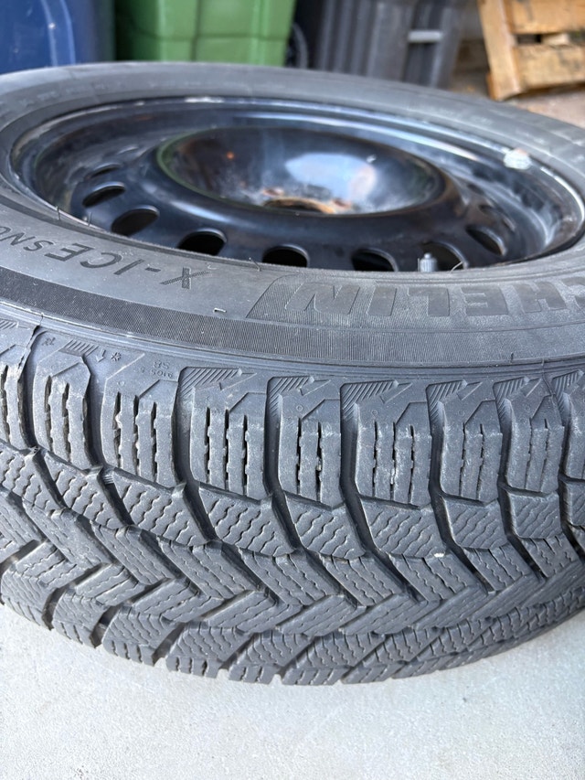 Set of 4 Michelin X Ice Snow SUV Winter Tires - photo 4