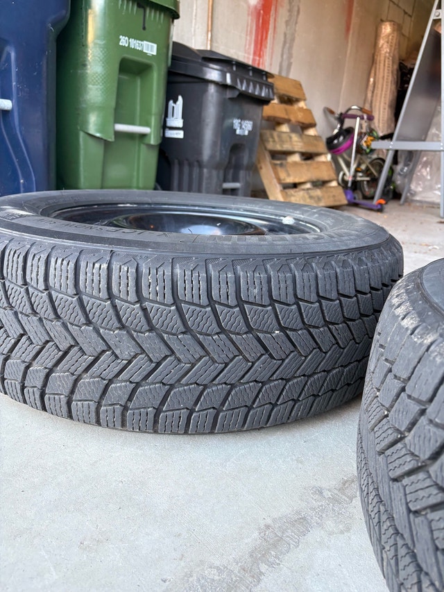 Set of 4 Michelin X Ice Snow SUV Winter Tires - photo 5