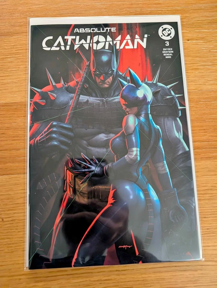 Absolute Catwoman #3 NYCC exclusive Santa Fung
