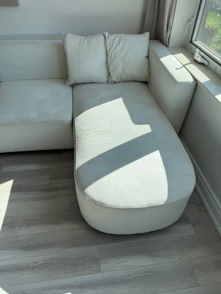 White Modular Sectional Sofa with Curved Chaise - photo 4