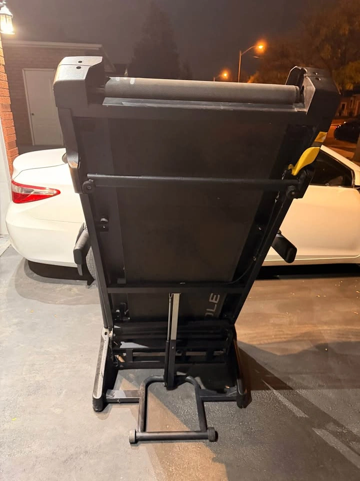 Sole F63 Treadmill - photo 5