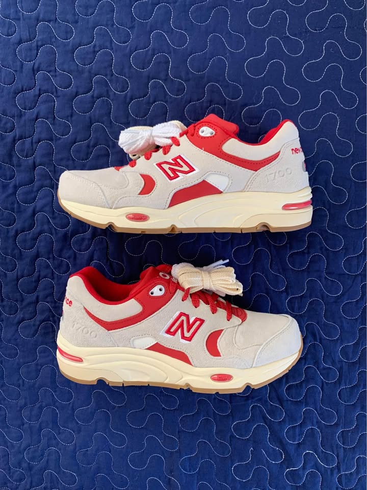 Kith x New Balance 1700 Canada Pack - Toronto Marshmallow - photo 2