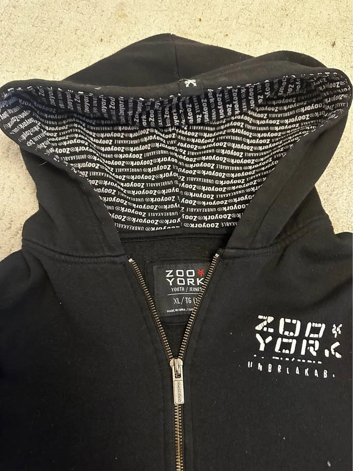 Zoo York Zip Up XL Youth/Small Adult - Pick up only Walden SE - photo 2