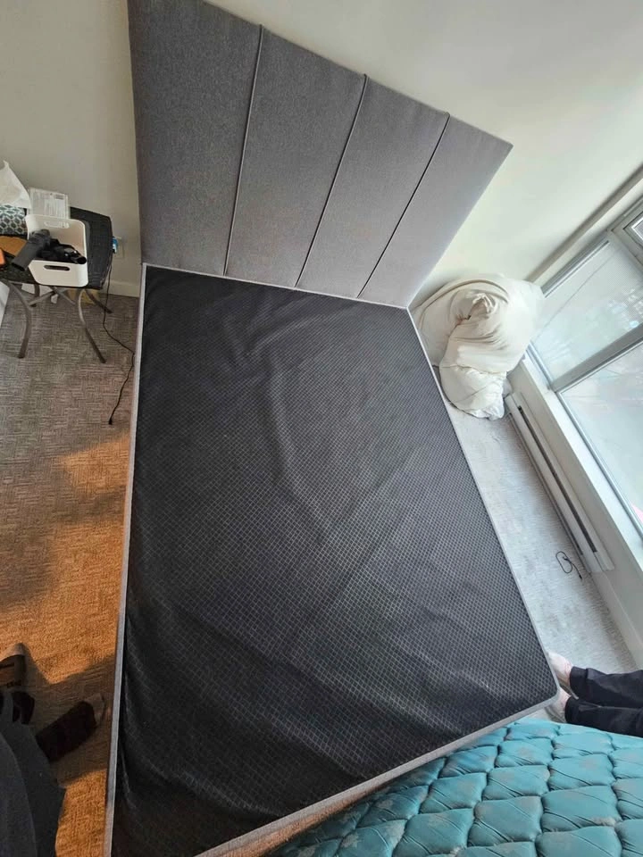 Solid bed frame with grey upholstered headboard - photo 4
