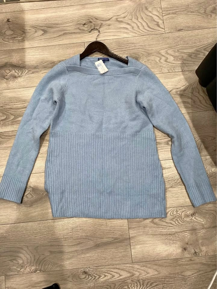 Thyme Maternity Sweater brand new size medium