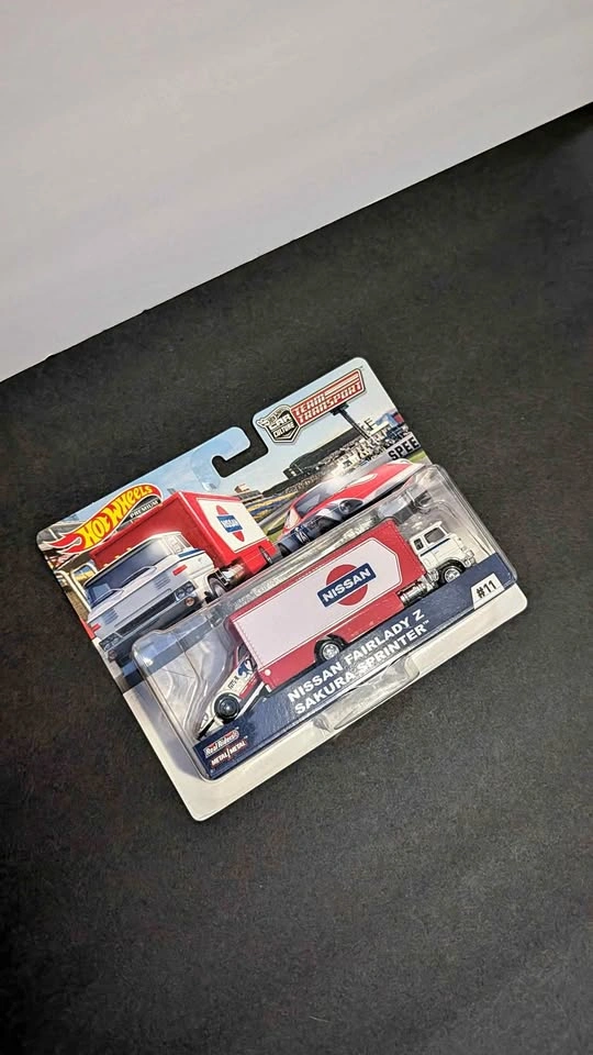 Nissan Fairlady Z Sakura Sprinter Hot Wheels