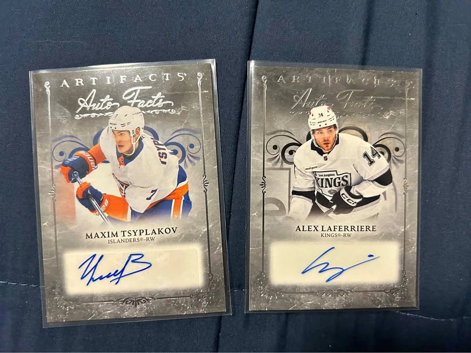 Upper Deck Artifacts Auto Facts Maxim Tsyplakov and Alex Laferri