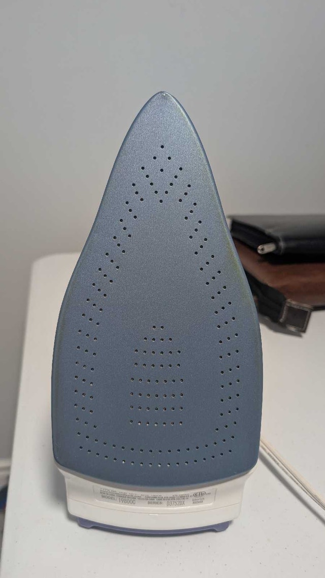 Hamilton Beach Durathon Steam Iron – Like new