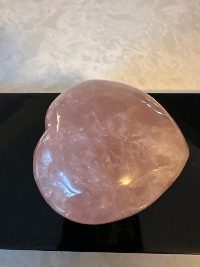 Rose quartz crystal heart - photo 2