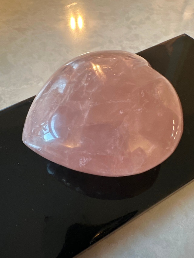 Rose quartz crystal heart - photo 3