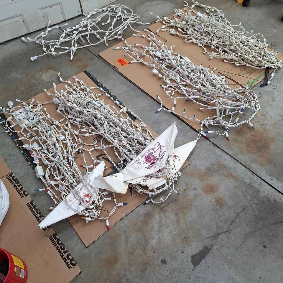 Vintage Icicle Lights with White Wiring - 13 Strings - photo 4