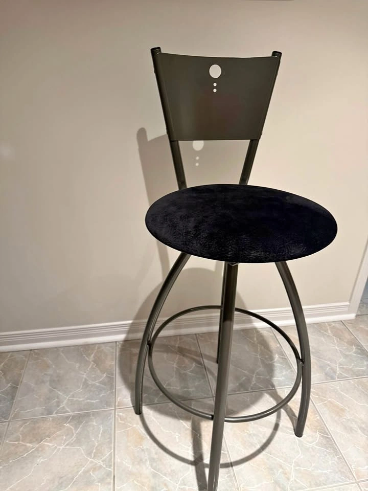 Swivel Bar Stools