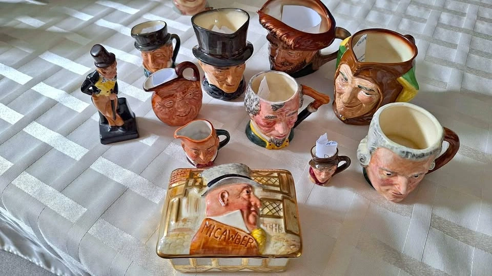 REDUCED * Miniature Toby mugs vintage collectibles