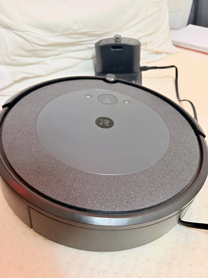 Roomba i4