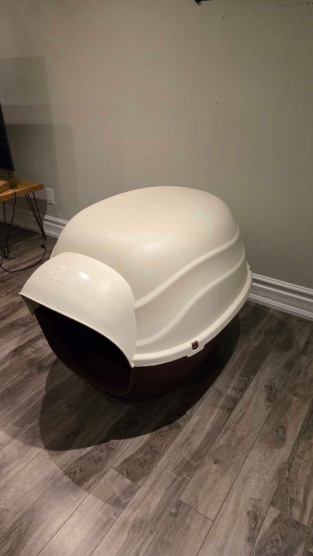 M-PETS Large Igloo Dog House – $90 OBO - photo 4