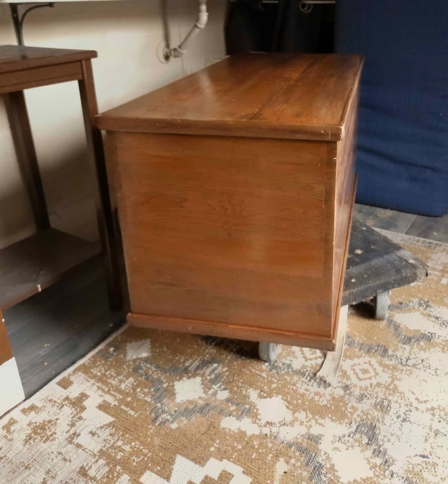 Solid Cedar Blanket Chest - Coffee Table Trunk - photo 3