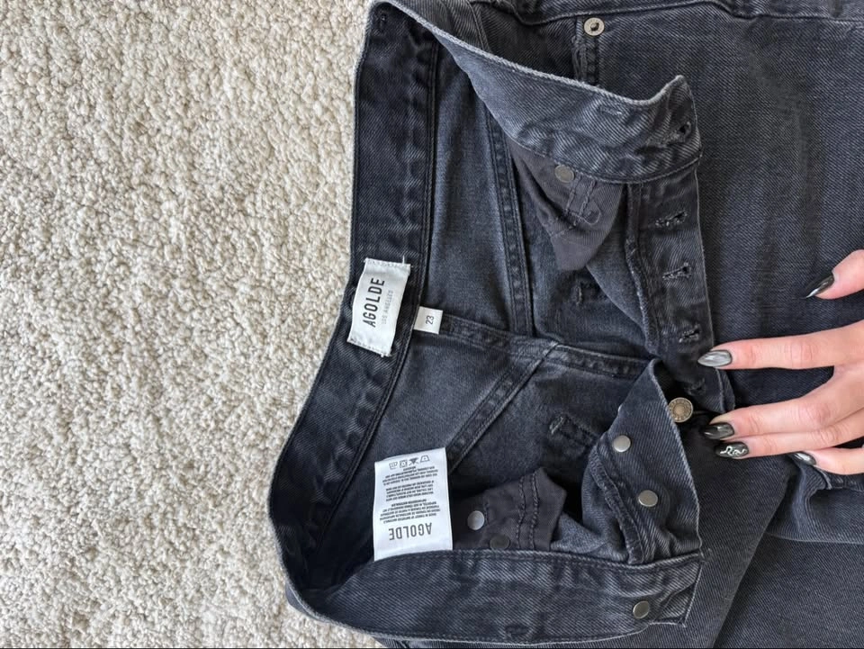 AGOLDE 90s Pinch Waist Jeans - Washed Black (Size 23) - photo 4