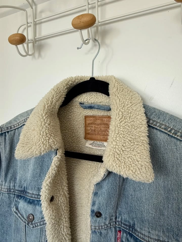 Levi's Sherpa Trucker Jacket — Brand New, Never Worn (Size XS) - photo 3