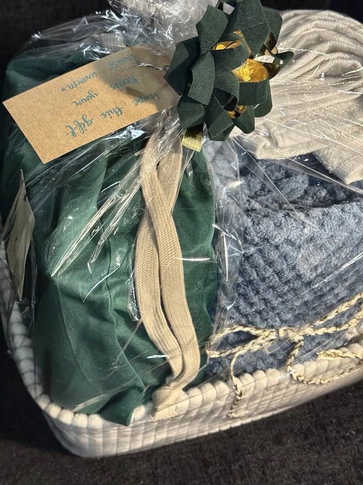 Bedding Gift Basket- Bedsheet Set, Blanket, Towel & 3 Socks - photo 2