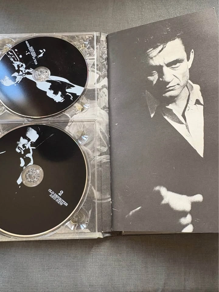 Johnny Cash The Legend 4 CD Box Set - photo 2