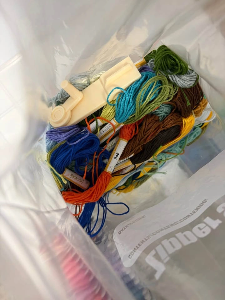 Embroidery Floss with Organizer - photo 5