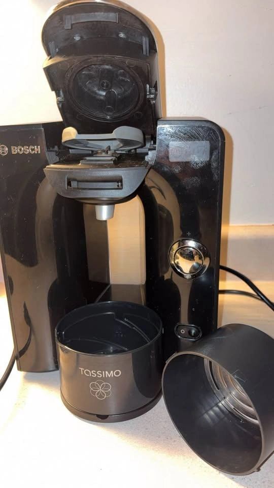 Bosch Tassimo Coffee Maker or best offer - photo 2