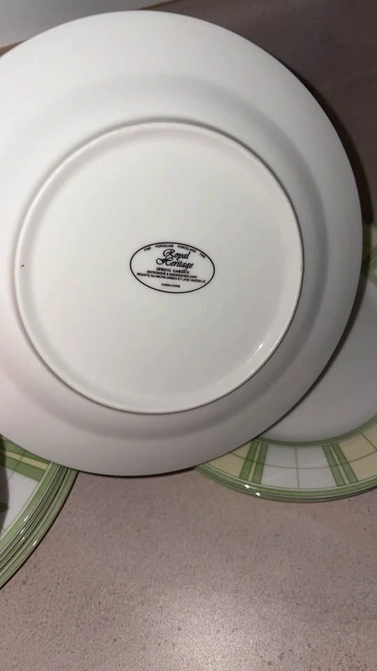 Royal Heritage Spring Garden Porcelain Plates or best offer - photo 2