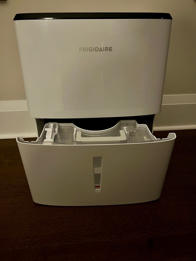 FRIGIDAIRE DEHUMIDIFIER – ENERGY STAR PORTABLE BASEMENT HOME - photo 2