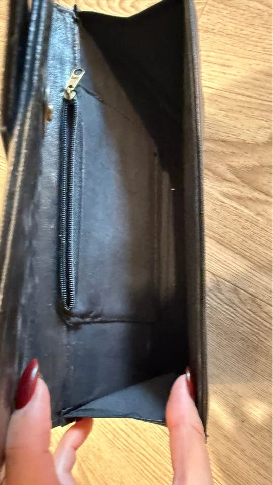 Black Leather Clutch Bag - photo 4